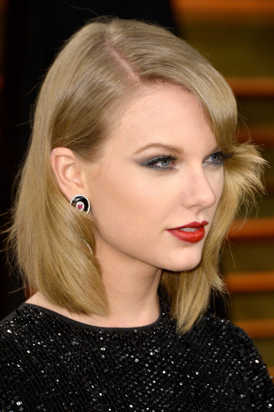Taylor Swift Reveals Her Beauty Tricks to Being Beautiful